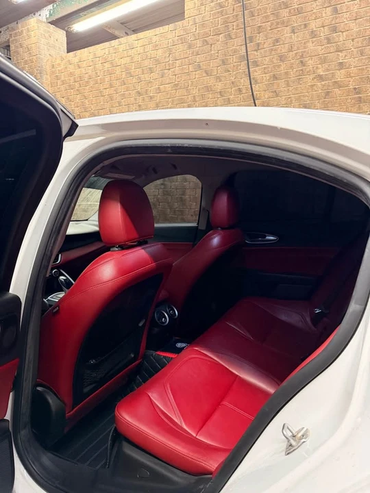 2017 Alfa Romeo Giulia - Image 4 of 4