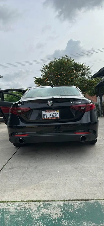 2017 Alfa Romeo Giulia - Image 4 of 9