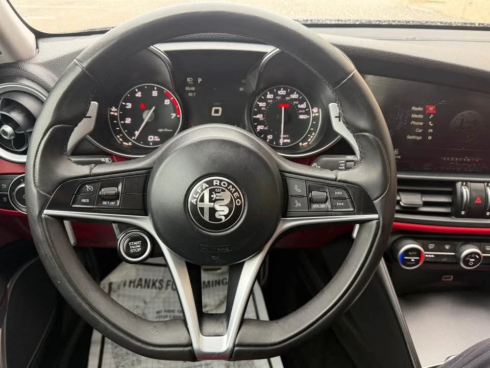 2017 Alfa Romeo Giulia - Image 11 of 14
