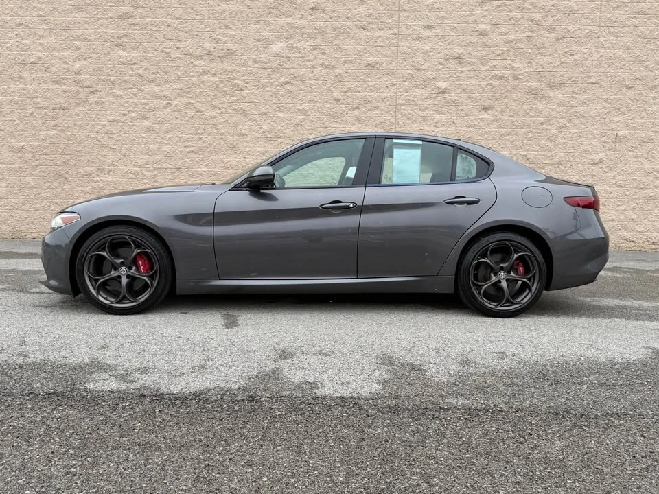 2017 Alfa Romeo Giulia - Image 2 of 14