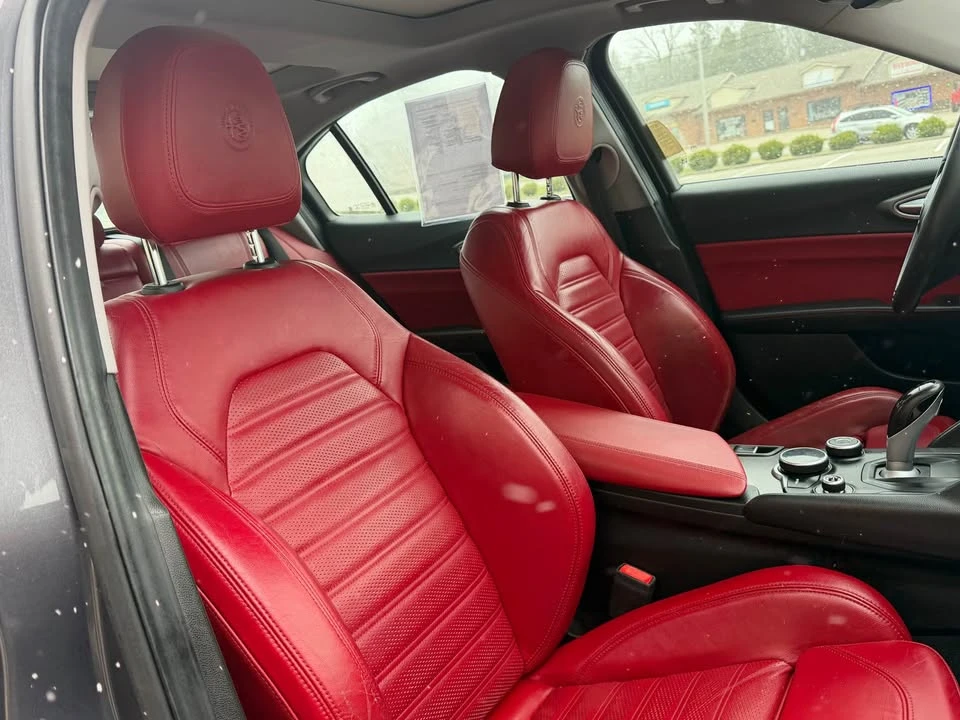 2017 Alfa Romeo Giulia - Image 6 of 14