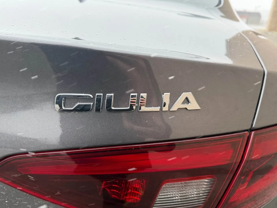 2017 Alfa Romeo Giulia - Image 7 of 14