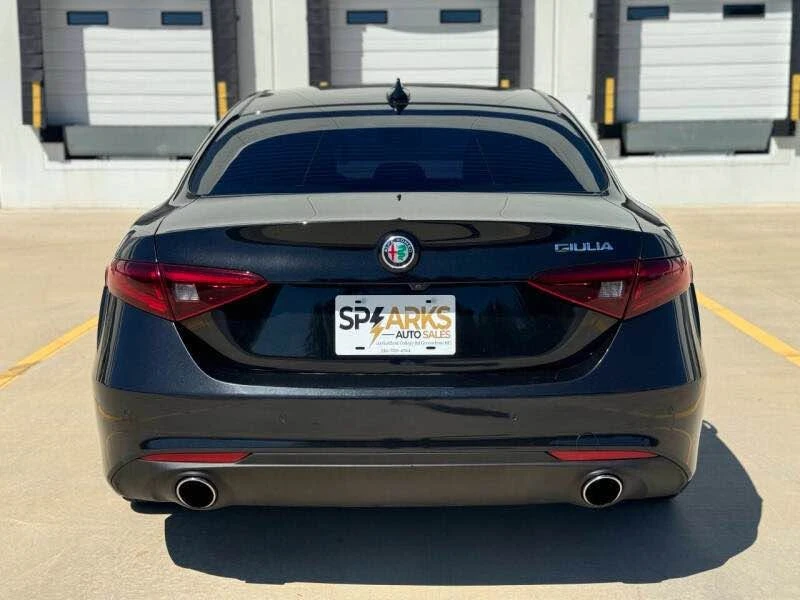 2017 Alfa Romeo Giulia - Image 7 of 18