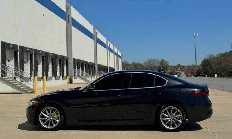 2017 Alfa Romeo Giulia - Image 9 of 18
