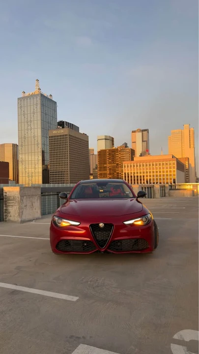 2017 Alfa Romeo Giulia - Image 4 of 9