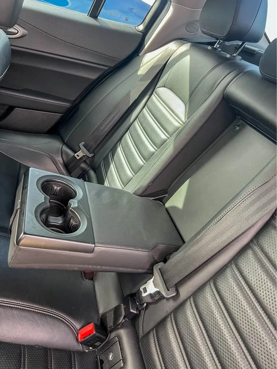 2017 Alfa Romeo Giulia - Image 14 of 16