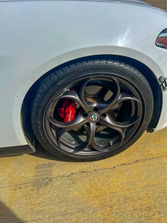 2017 Alfa Romeo Giulia - Image 7 of 16