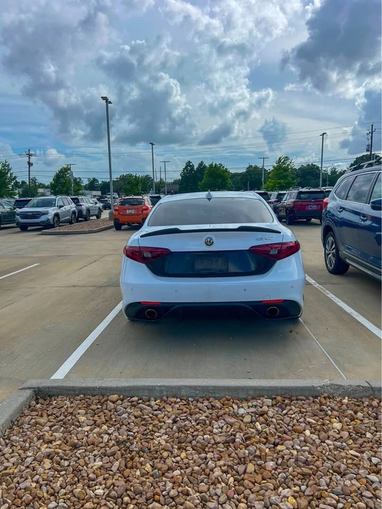 2017 Alfa Romeo Giulia - Image 4 of 16