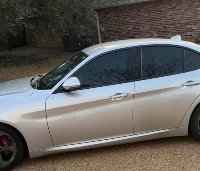 2017 Alfa Romeo Giulia - Image 2 of 2