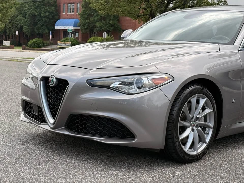 2017 Alfa Romeo Giulia - Image 4 of 20