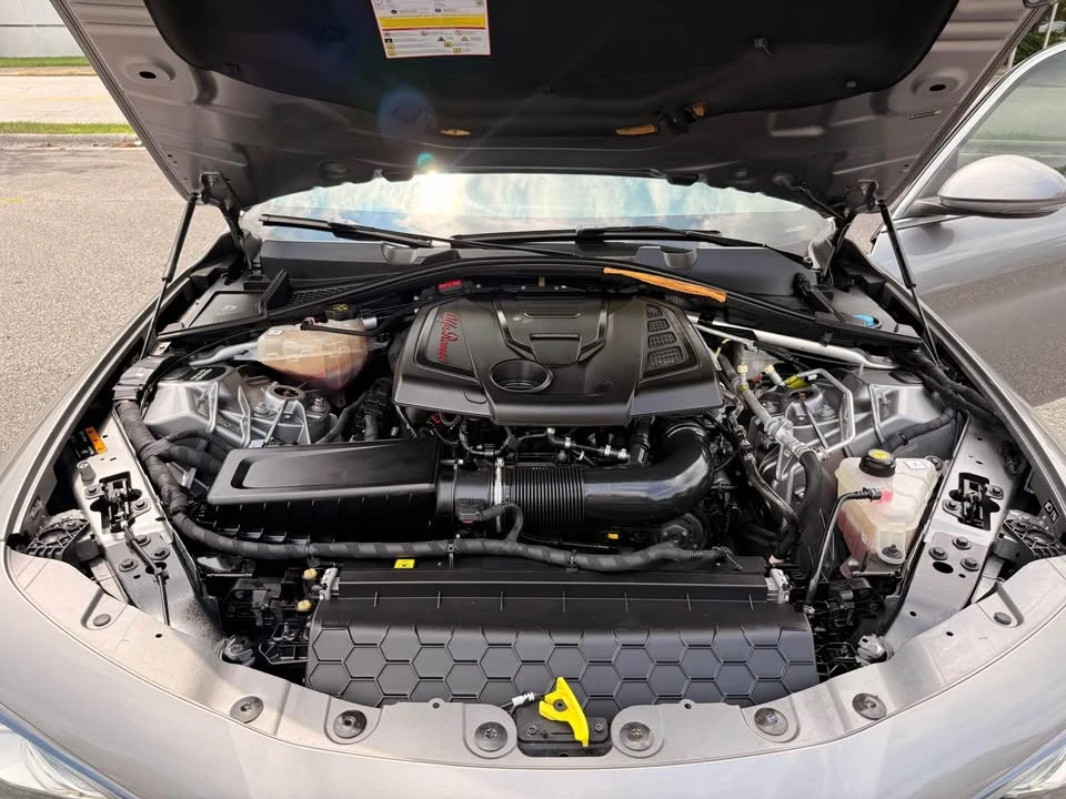 2017 Alfa Romeo Giulia - Image 19 of 20