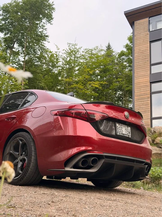 2017 Alfa Romeo Giulia - Image 5 of 12