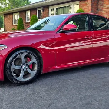 2017 Alfa Romeo Giulia Giulia