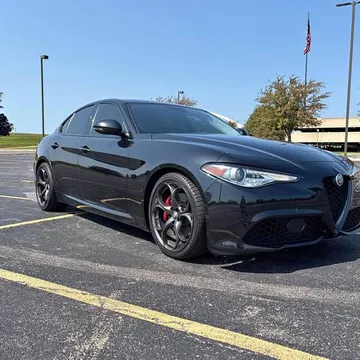 2017 Alfa Romeo Giulia Giulia