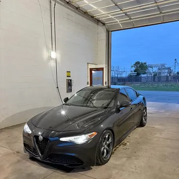 2017 Alfa Romeo Giulia Giulia