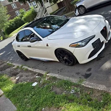 2017 Alfa Romeo Giulia Giulia