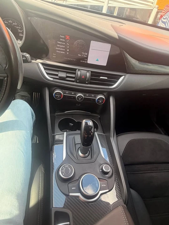 2017 Alfa Romeo Giulia - Image 6 of 9