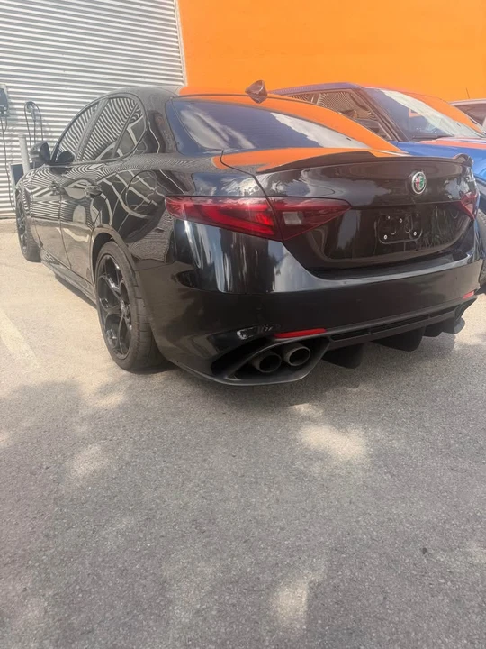 2017 Alfa Romeo Giulia - Image 2 of 9