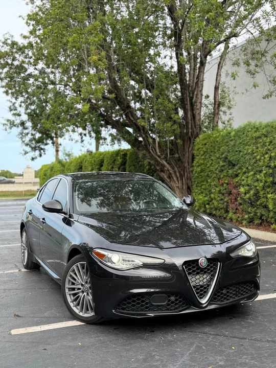 2017 Alfa Romeo Giulia - Image 3 of 19