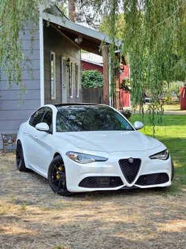 2017 Alfa Romeo Giulia Giulia