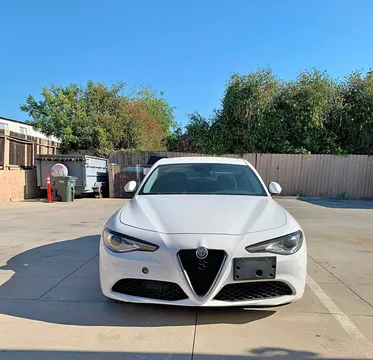 2017 Alfa Romeo Giulia Giulia