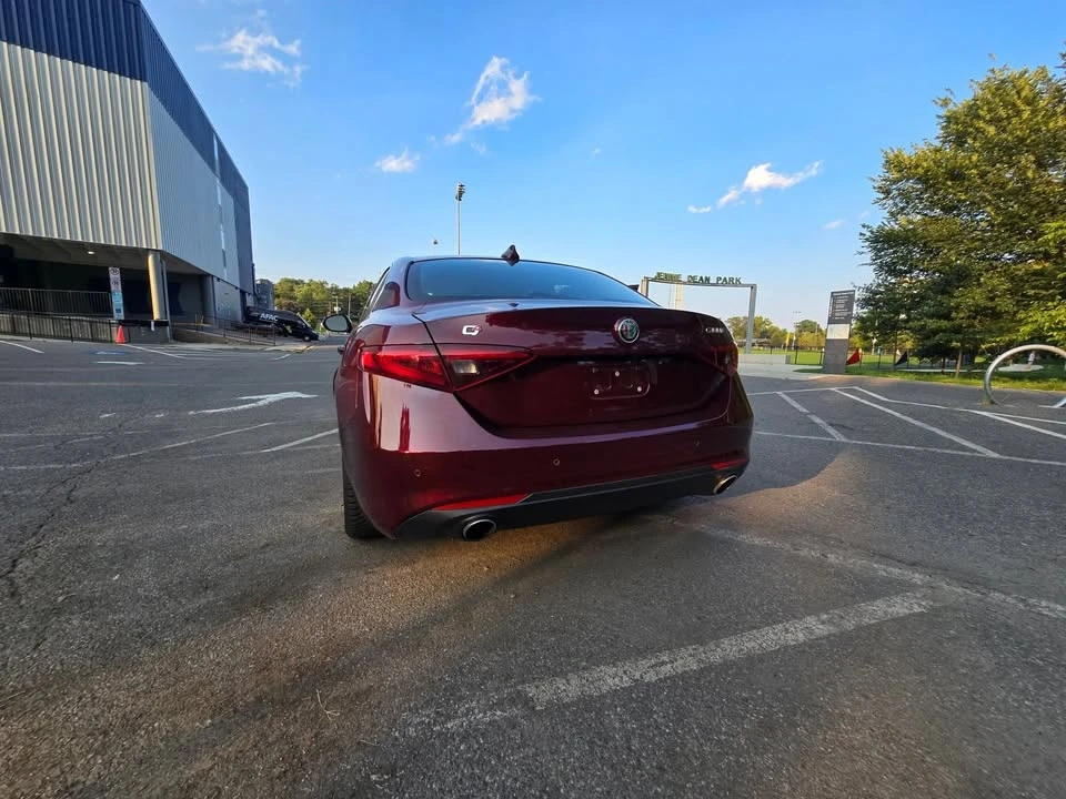 2017 Alfa Romeo Giulia - Image 10 of 20