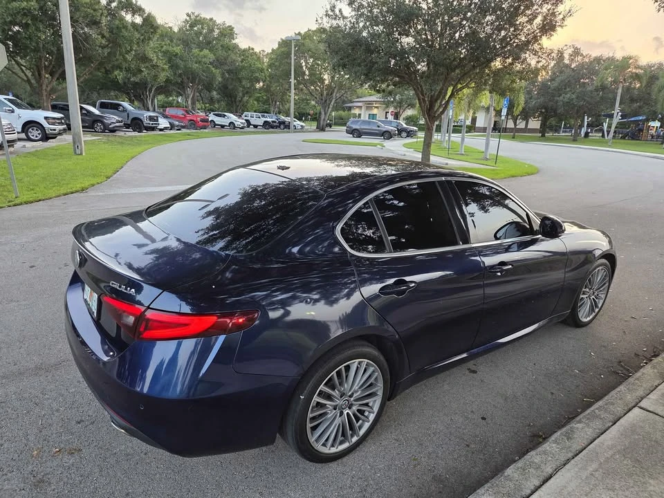 2017 Alfa Romeo Giulia - Image 5 of 15