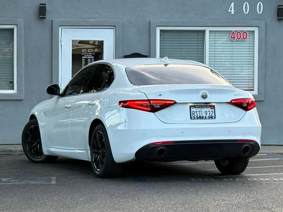 2017 Alfa Romeo Giulia - Image 7 of 20