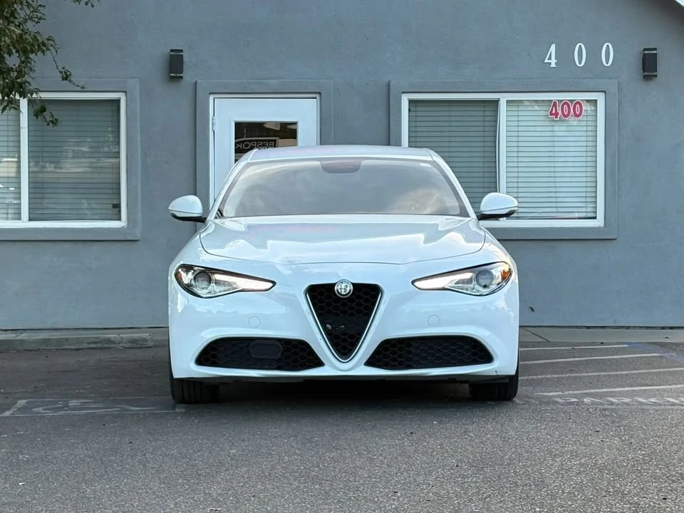 2017 Alfa Romeo Giulia - Image 2 of 20