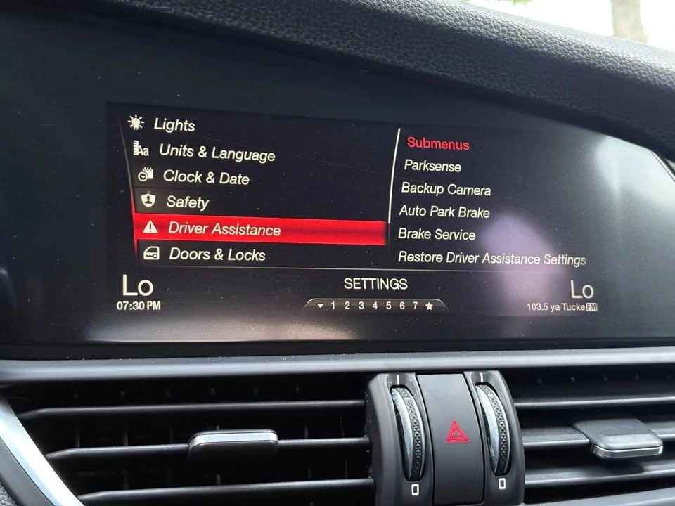 2017 Alfa Romeo Giulia - Image 20 of 20