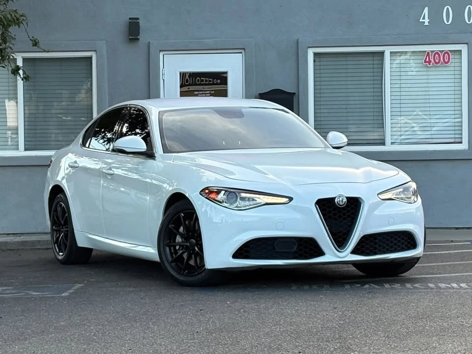 2017 Alfa Romeo Giulia - Image 3 of 20
