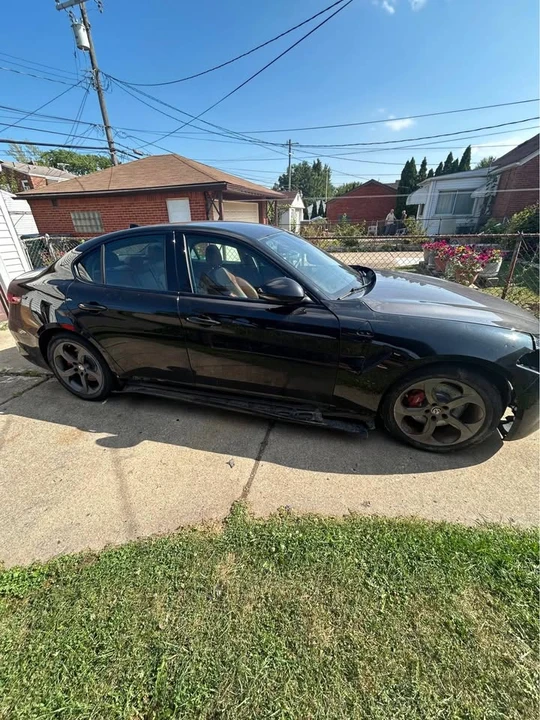 2017 Alfa Romeo Giulia - Image 3 of 8