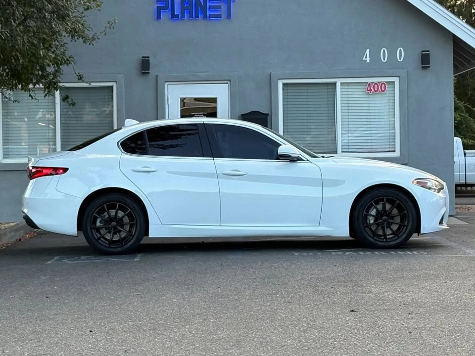 2017 Alfa Romeo Giulia - Image 4 of 20