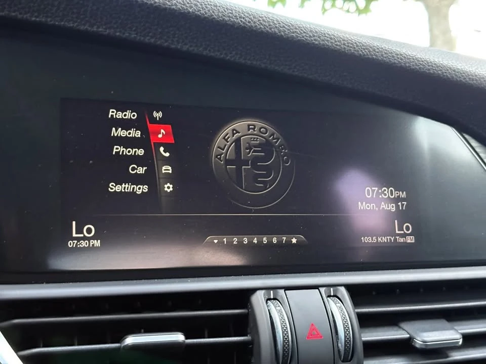 2017 Alfa Romeo Giulia - Image 15 of 20