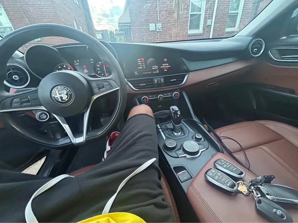 2017 Alfa Romeo Giulia - Image 8 of 8