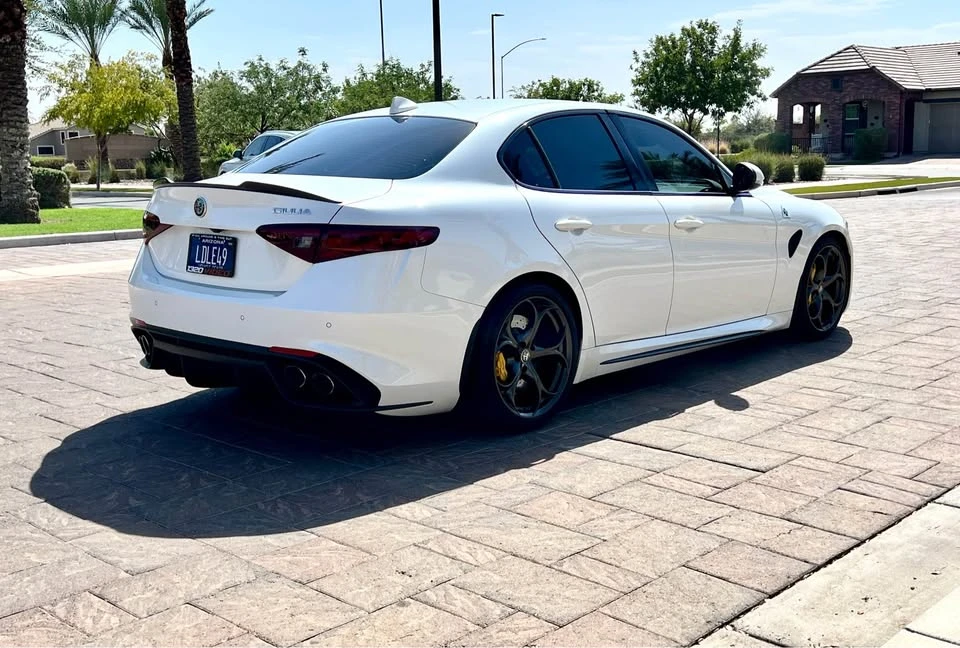 2017 Alfa Romeo Giulia - Image 3 of 20
