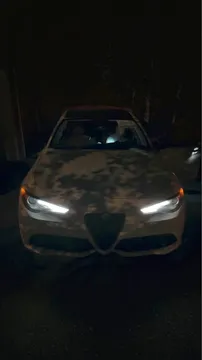 2017 Alfa Romeo Giulia Giulia