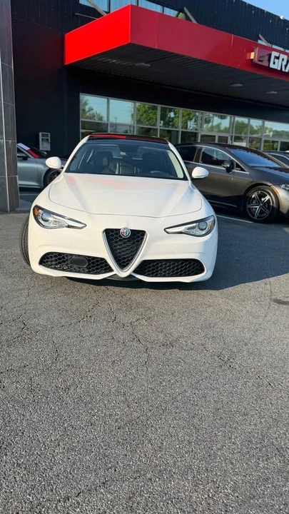 2017 Alfa Romeo Giulia - Image 2 of 14