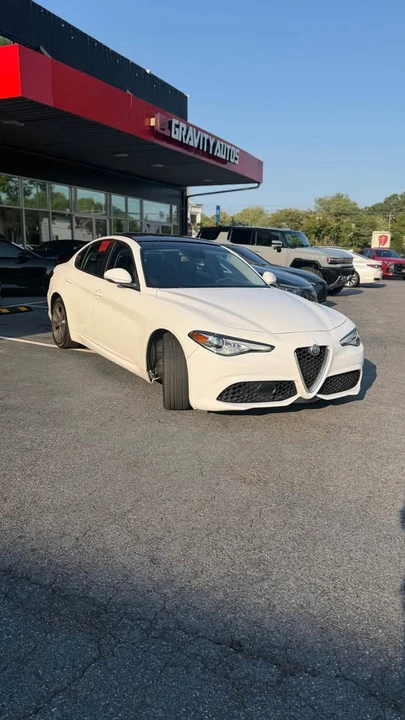 2017 Alfa Romeo Giulia - Image 3 of 14