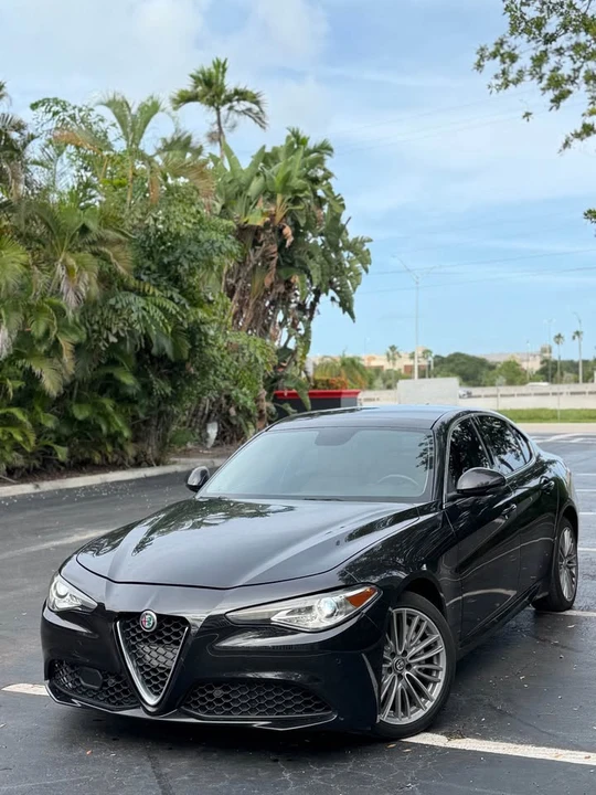 2017 Alfa Romeo Giulia - Image 3 of 19