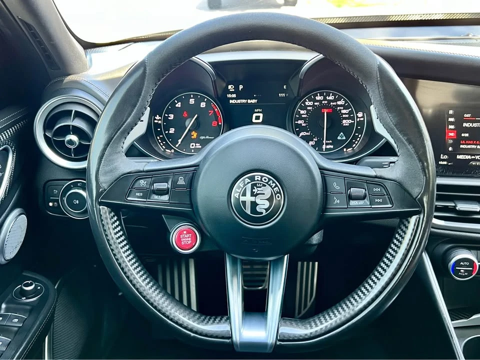 2017 Alfa Romeo Giulia - Image 12 of 20