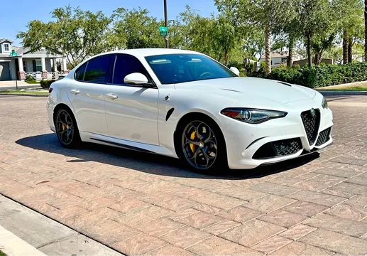 2017 Alfa Romeo Giulia Quadrifoglio