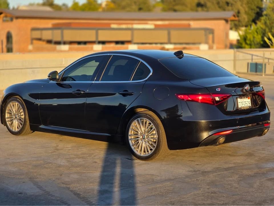 2017 Alfa Romeo Giulia - Image 4 of 16