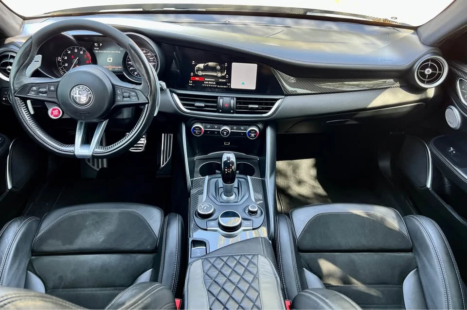 2017 Alfa Romeo Giulia - Image 8 of 20