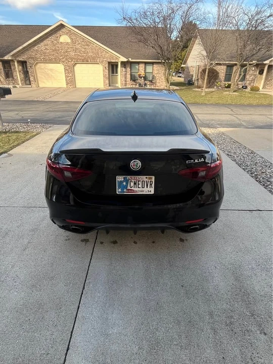 2017 Alfa Romeo Giulia - Image 5 of 10