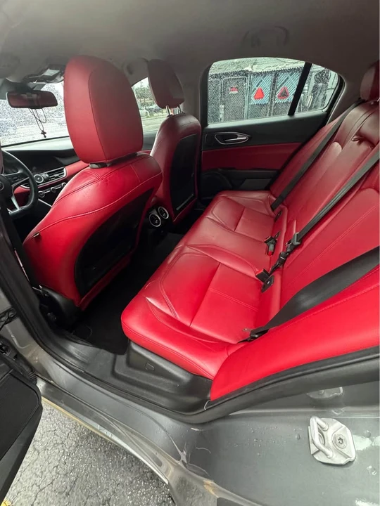 2017 Alfa Romeo Giulia - Image 6 of 12