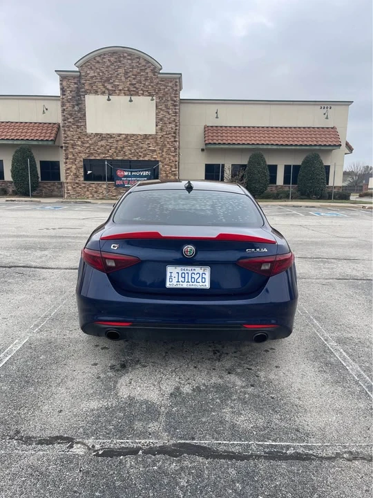 2017 Alfa Romeo Giulia - Image 6 of 12