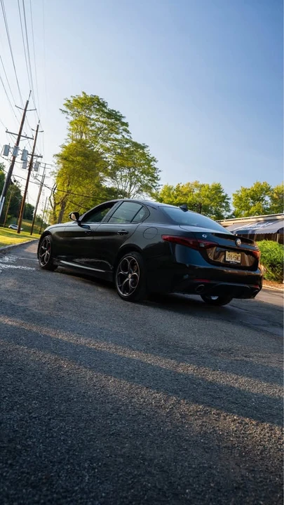 2017 Alfa Romeo Giulia - Image 9 of 20
