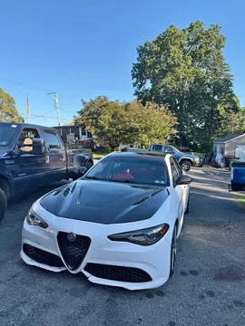 2017 Alfa Romeo Giulia Giulia