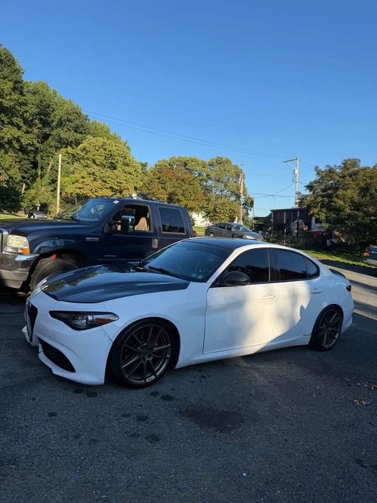 2017 Alfa Romeo Giulia - Image 2 of 12